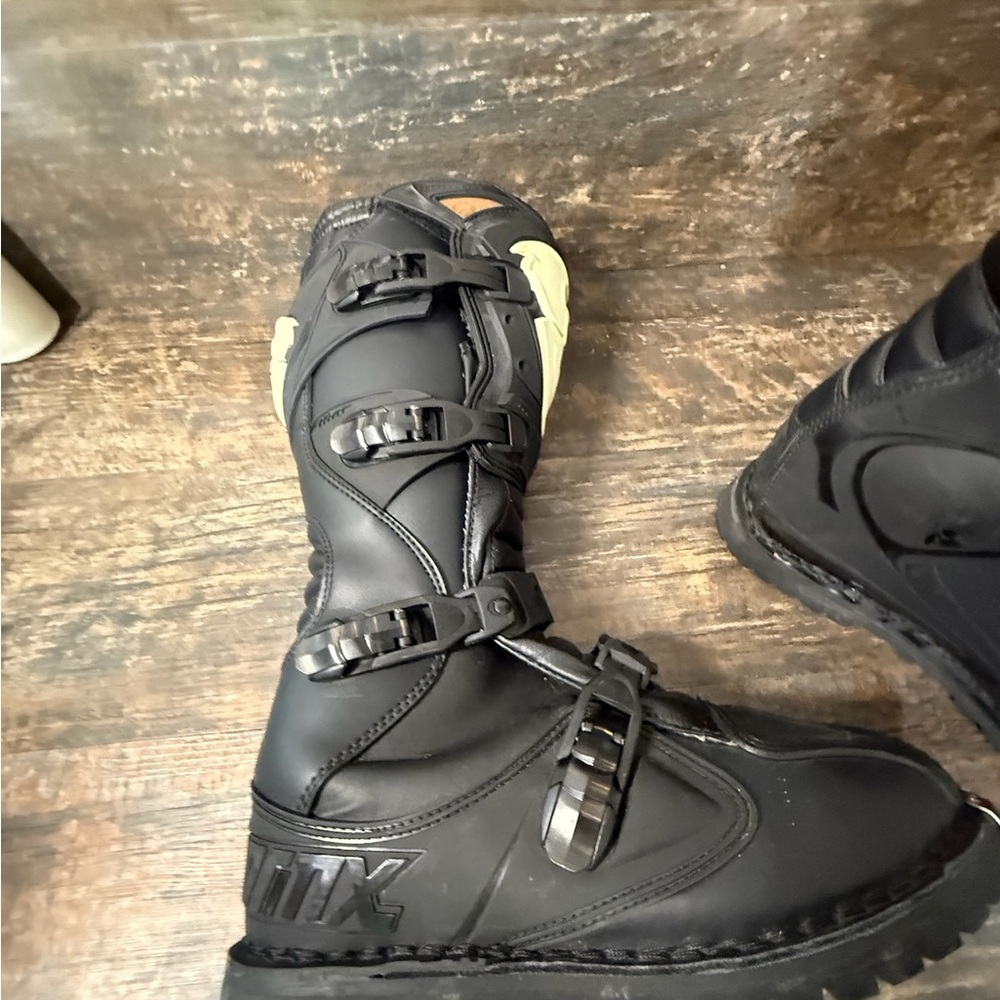 Thor Black Motorcycle Boots with Rugged Sole